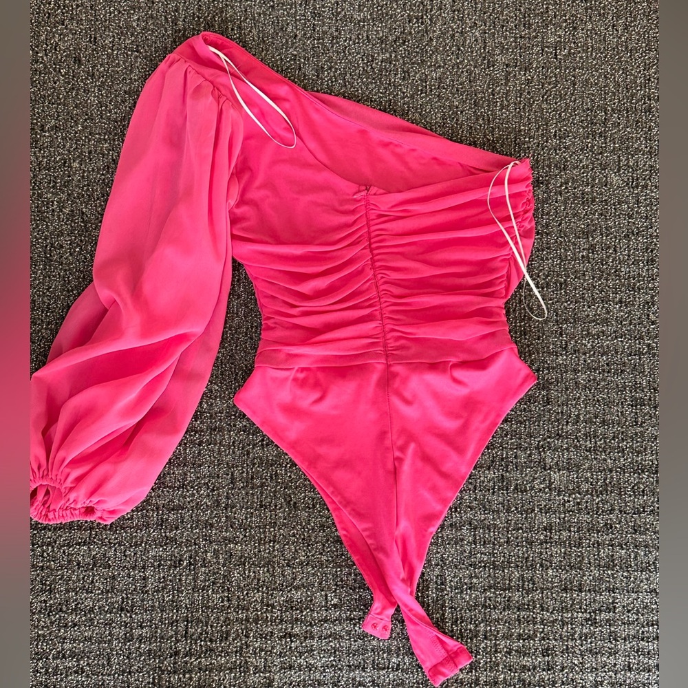 Hello Molly - one shoulder pink body suit - Picture 2 of 3